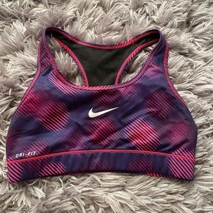nike dri-fit sports bra